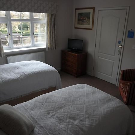 Hazel Court Guest House 뉴포트 외부 사진
