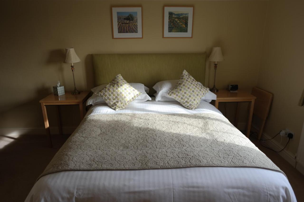 Hazel Court Guest House 뉴포트 외부 사진